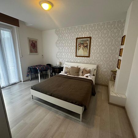 Residenza Manzoni Como Centre Zewnętrze zdjęcie